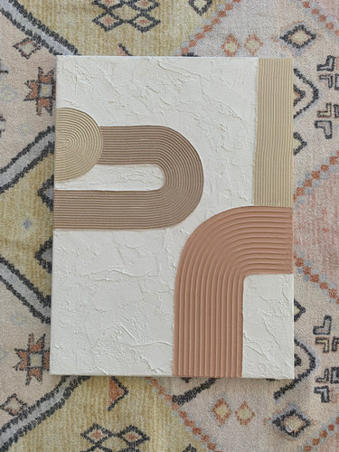 Textured arch line - peach